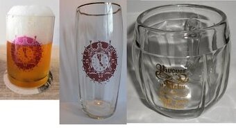 Pivní sklo, půllitry, třetinky, pivovarské cedule, tácky.