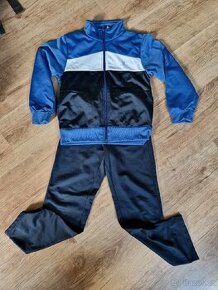 Chlapecká tepláková souprava-vel.122