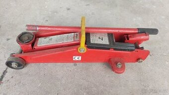 Zvedák pro auto, hever.