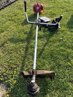 Prodám lehký křovinořez ideální na střední práce