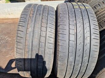 2 ks letní pneu 235/40 r19 vzorek 5 mm