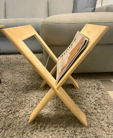 Dřevěný stojan na časopisy/noviny IKEA