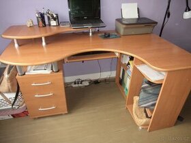Pracovní, psací, počítačový stůl