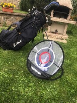 Golfové hole pro praváka