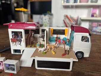 Schleich přepravník koní a další koně a doplňky