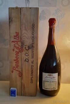 Sběratelský alkohol víno 3,78 liter BARBERA d´ALBA