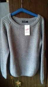 Prodám dámské svetry, vel. L - XL, velmi levně - 1