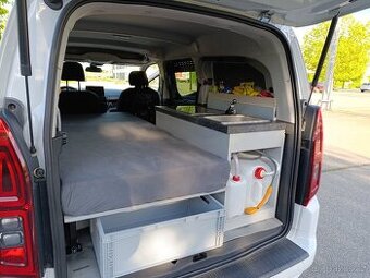 Toyota proace city long obytná verze
