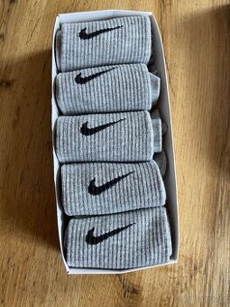 Ponožky šedé Nike - 1