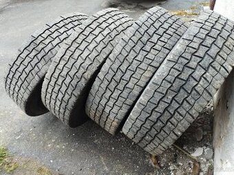 Prodám pneu 315/80r22,5