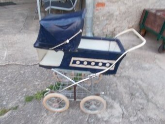 retro kočárek