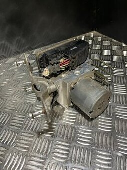 //Jednotka ABS Mercedes W211//