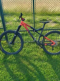 Celoodpružené enduro kolo Commencal meta vel. L