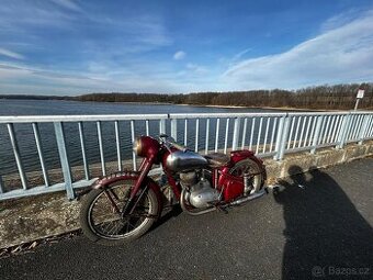 Jawa 250 pérák FJ
