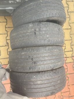 Letní pneu 215/55/R17 Continental