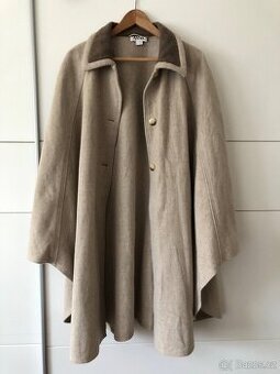 Vlneny kabat stylu Ponco