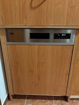 Vestavěná myčka 60 cm