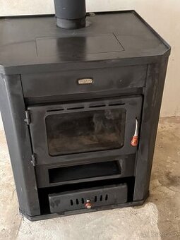 Prodám krbová kamna PRITY