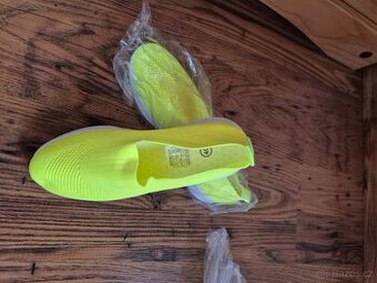 Prodám dámské nazouvací boty