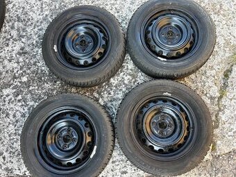 Toyota Yaris hybrid, 175/65/15 T zimní sada - 1