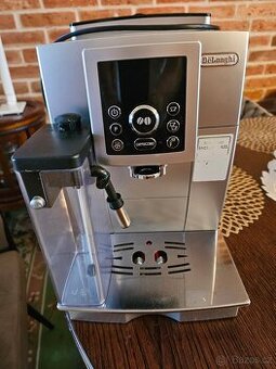 Kavovar Delonghi