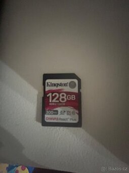 📸 Nion D70 + Nikor 50mm f/1.8 G + rislusenstvi – malo p