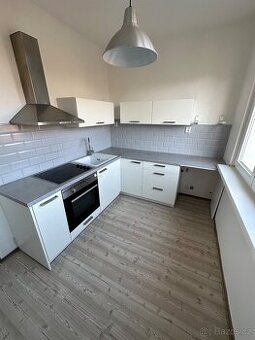 Pronájem bytu - Nová Role 2+1, ul. Krátká - 1