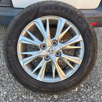 Alu kola Toyota Yaris 15" 4x100, zánovní léto 175/65R15