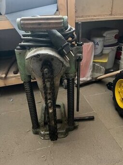 Tesařská/retezova dlabacka