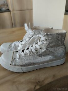 Flitrové tenisky, nové, Rainbow, v. 40 -uvedeno 41