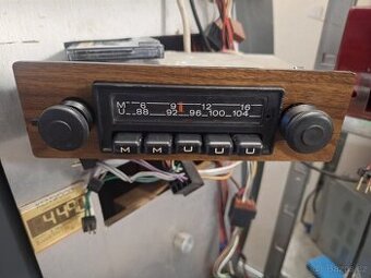 Grundig emden autoradio do veterána