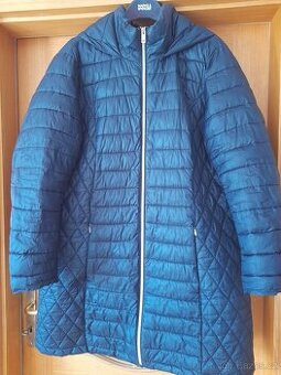 Dámská černá bunda s kapucí