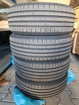 GOODYEAR EFFICIENT GRIP PERFORMANCE – 215/55/R17/94V –