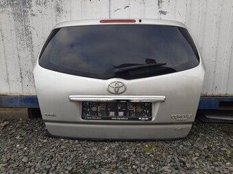 Toyota Corolla Verso dveře