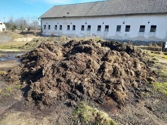 Hnuj a kompost  na zahrádku