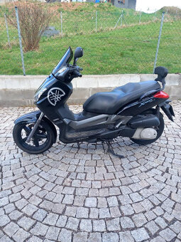 skútr Yamaha smax