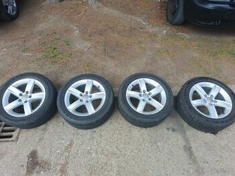 P: 16" litá kola Audi