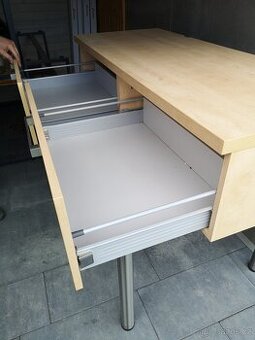 Prodám skříňku s dvěma supliky