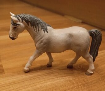 Schleich klisna lipicán