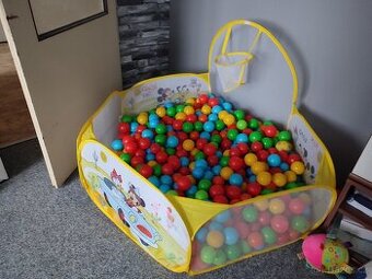 Dětské hřiště s balonky - 1