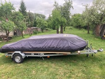 IBoat 500 x 220 - verze s 2. postelemi
