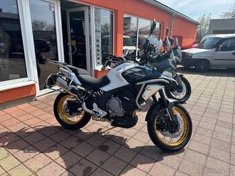CFMOTO MT 700 Adventure