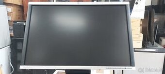 HP LA2405x