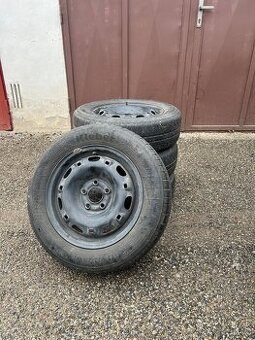Letní pneu 165/70 R14 Kleber + plechové disky 5J14