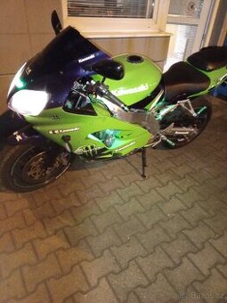 Kawasaki Ninja 900