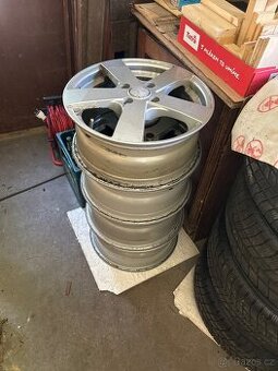 4ks alu - disk použitý- Peugeot 4/108 ET25