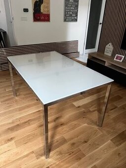Jídelní stůl IKEA