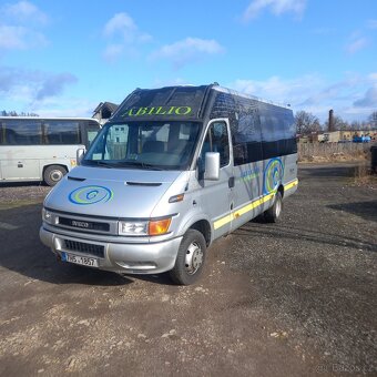 Iveco Daily 20 míst