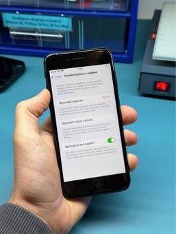 Apple iPhone SE 2022 64GB jako nový