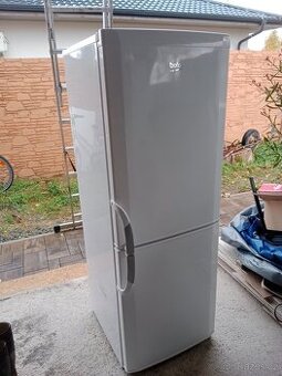 Lednice s mrazakem Beko